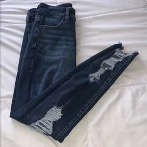 ☀️NWOT☀️      American Eagle ripped jeans